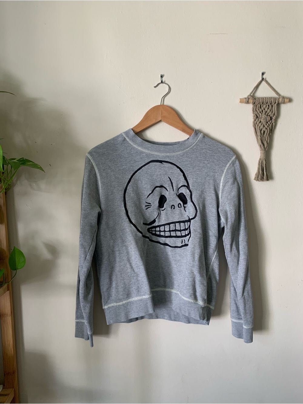 CHEAP MONDAY // Ellie Sweat Fleece Crew Neck Sweatshirt